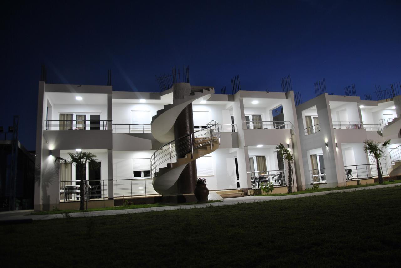 Royal Apartments & Villas أولتْسي المظهر الخارجي الصورة
