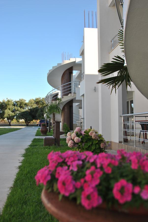 Royal Apartments & Villas أولتْسي المظهر الخارجي الصورة