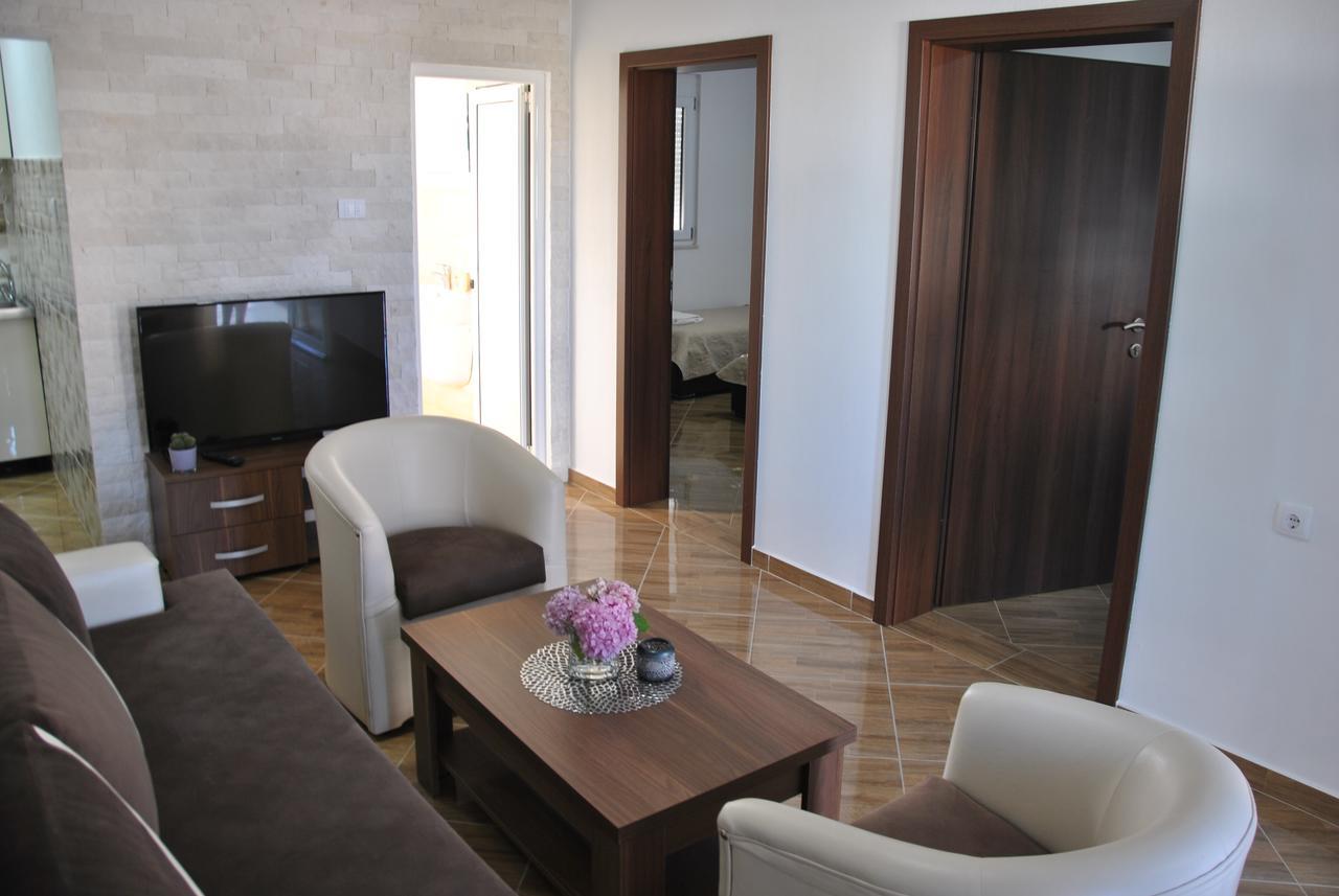 Royal Apartments & Villas أولتْسي المظهر الخارجي الصورة